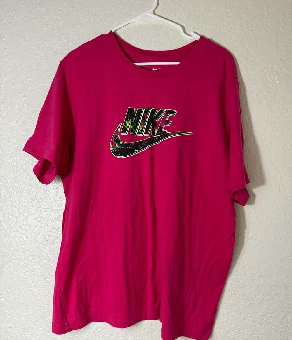Nike The Nike Tee Size XL Pink Gel Limeade Logo T-Shirt